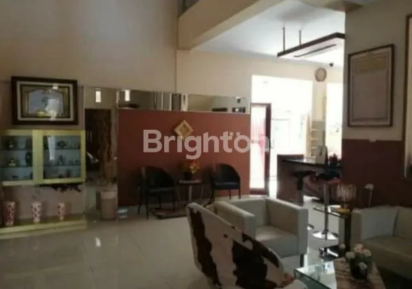 image RUMAH 2,5 LANTAI KOKOH TERAWAT (2)