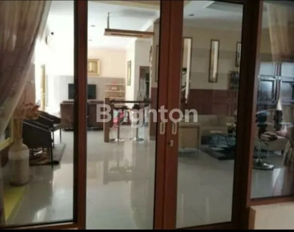 image RUMAH 2,5 LANTAI KOKOH TERAWAT (4)