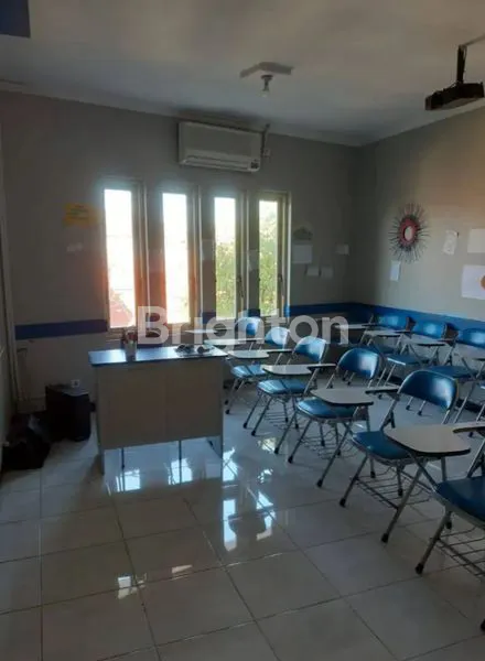 image RUMAH USAHA DI 0 JALAN GAYUNGSARI STRATEGIS (8)