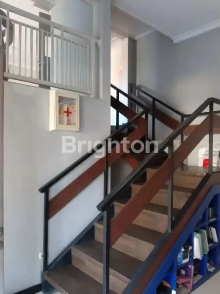 image RUMAH USAHA DI 0 JALAN GAYUNGSARI STRATEGIS (9)