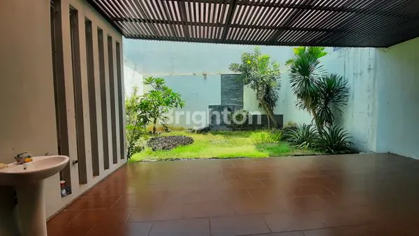 image RUMAH MODERN MINIMALIS 2 LANTAI CITRALAND DEPAN SURABAYA BARAT DEKAT UNESA, SEKOLAH CIPUTRA, PAKUWON MALL, GWALK (6)
