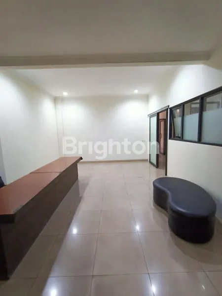image OFFICE SPACE 3 LANTAI FULL FURNISHED – KEREN ABIS! MAIN ROAD VETERAN  BANDUNG | LOKASI PREMIUM & SIAP PAKAI (5)