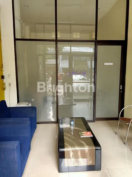 image OFFICE SPACE 3 LANTAI FULL FURNISHED – KEREN ABIS! MAIN ROAD VETERAN  BANDUNG | LOKASI PREMIUM & SIAP PAKAI (4)