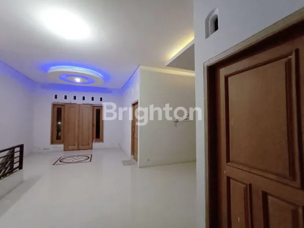 image RUMAH 2 LANTAI SIAP PAKAI LOKASI MRANGGEN DEKAT SEMARANG (5)
