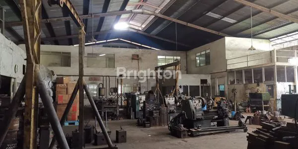 image EX PABRIK PLASTIK AREA INDUSTRI DI SURABAYA STRATEGIS LOKASI DI RUNGKUT INDUSTRI (3)