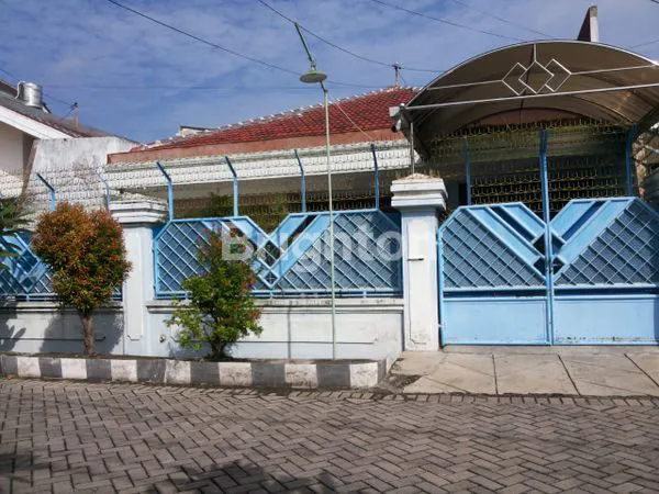 image RUMAH DARMO SATELITE (3)