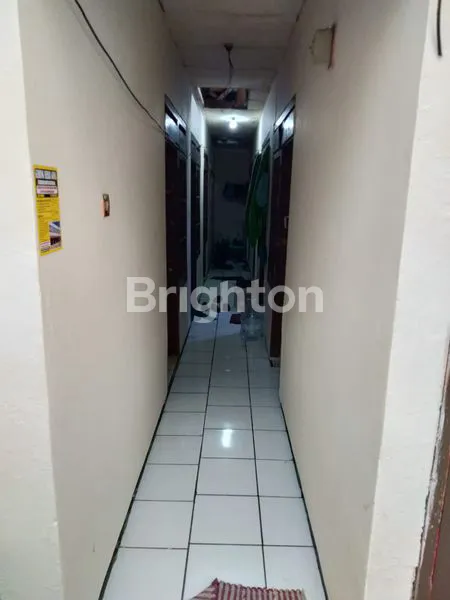 image KOST-AN TERISI BUTUH UANG BANGET !!! (2)