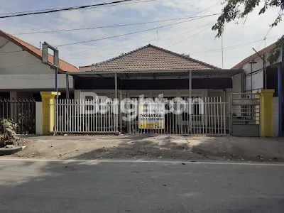 image RUMAH TINGGAL ATAU BUAT USAHA BISA,LETAK 0 JALAN DAERAH STRATEGIS,DEKAT ALUN2,SEKOLAHAN,DAN DEKAT FOOD COURT ROLAG,DAERAH RAME (1)