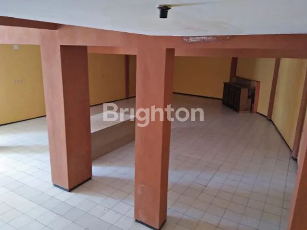 image DAERAH RAMAI JALAN UTAMA BANYAK KAMPUS (4)