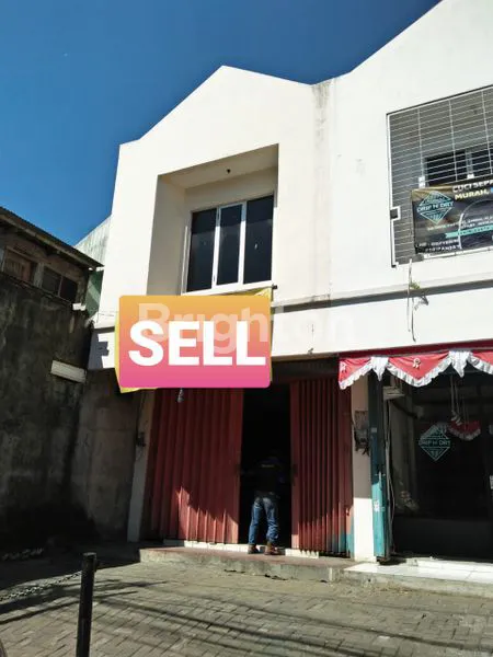 image DAERAH RAMAI JALAN UTAMA BANYAK KAMPUS (1)