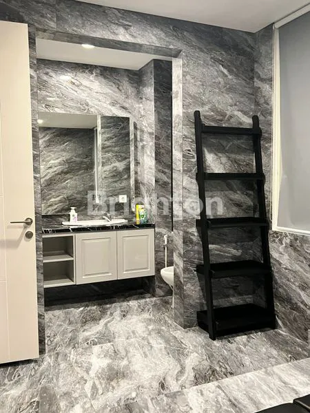 image VILLA 2 LANTAI DESAIN MEWAH FULLFURNISH + GRANIT THE TAMAN DAYU - BELMONT (2)