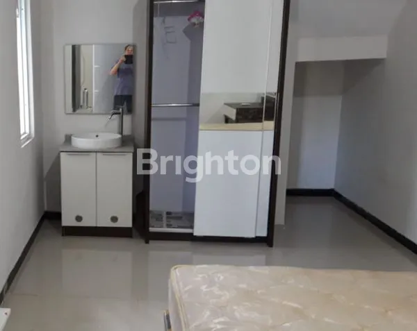 image RUMAH DI SUKOLILO DIAN REGENCY  (9)