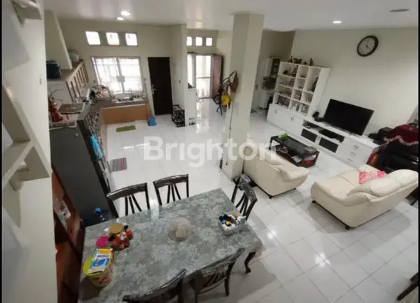 image RUMAH 1 1/2 LANTAI. CANTIK&SIAP HUNI DI TAMAN RATU JAKARTA BARAT (1)