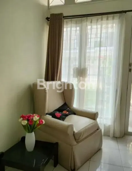 image RUMAH 1 1/2 LANTAI. CANTIK&SIAP HUNI DI TAMAN RATU JAKARTA BARAT (2)