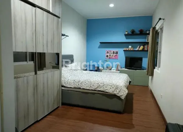image RUMAH 1 1/2 LANTAI. CANTIK&SIAP HUNI DI TAMAN RATU JAKARTA BARAT (5)