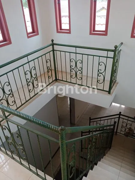 image RUMAH 2 LANTAI, TERAWAT DAN SIAP HUNI DI CITRA HARMONI SIDOARJO (8)