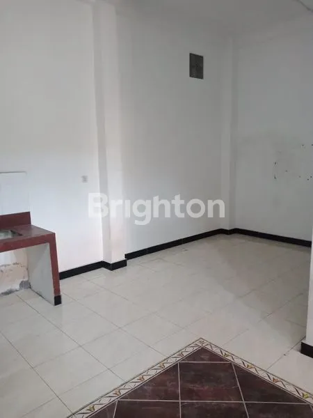 image RUMAH 2 LANTAI, TERAWAT DAN SIAP HUNI DI CITRA HARMONI SIDOARJO (6)