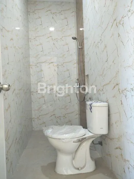 image RUMAH MEWAH 2 LANTAI DEKAT UBAYA (4)