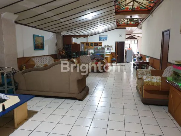 image RUMAH 2 LANTAI DUKUH PAKIS LOKASI STRATEGIS (6)