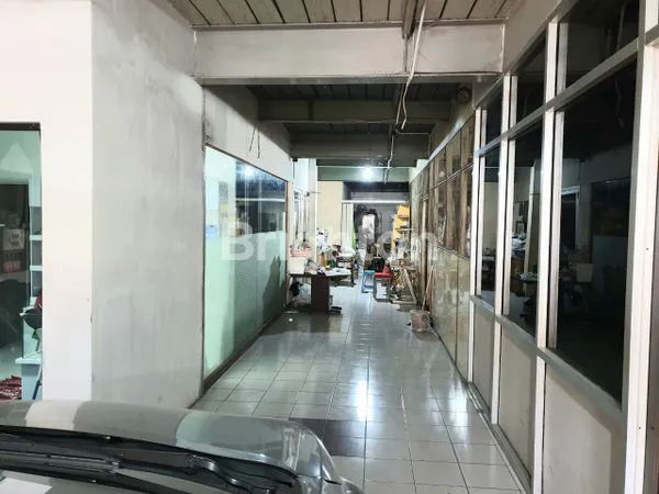 image RUMAH 2 LANTAI DUKUH PAKIS LOKASI STRATEGIS (5)