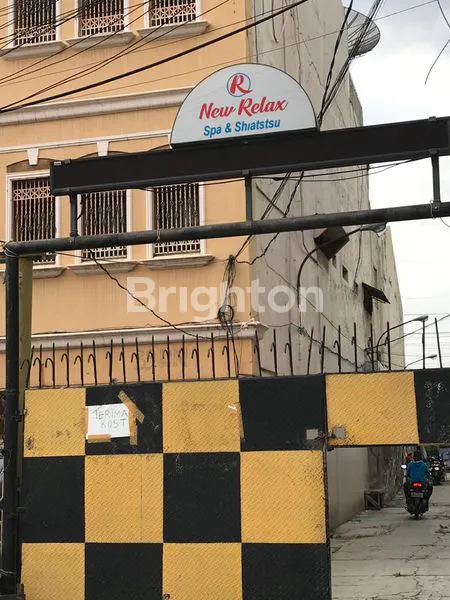 image RUKO GANDENG TEPI JALAN (1)