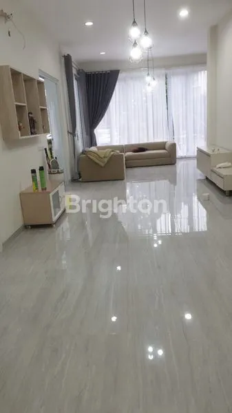 image RUMAH CANTIK TERAWAT SIAP HUNI DI PONDOK HIJAU GOLF (5)