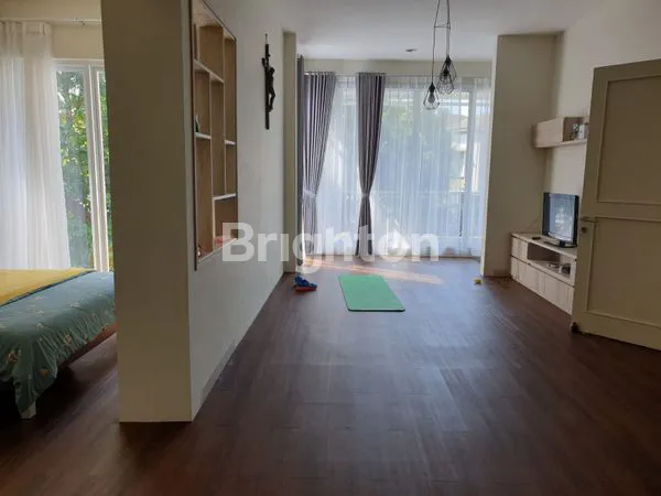 image RUMAH CANTIK TERAWAT SIAP HUNI DI PONDOK HIJAU GOLF (8)