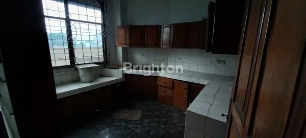 image BANGUNAN 2,5 LT TERUSAN PASTEUR COCOK UNTUK BENGKEL, WORKSHOP ATAU RUKO. (4)