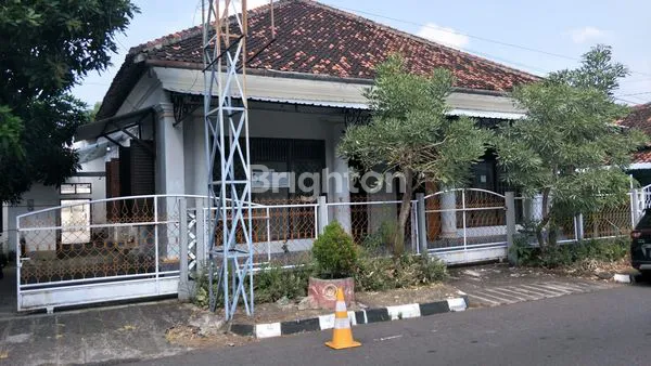 image RUMAH MEWAH DLM KOTA JOGJA STRATEGIS DEKAT MALIOBORO (1)