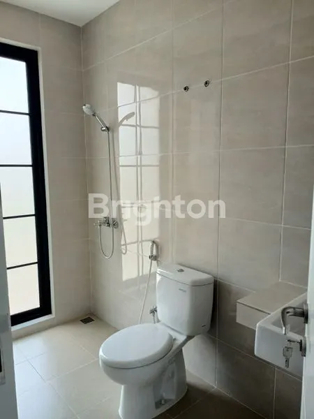 image TYPE COLLIPE .RUMAH HUNIAN  TENANG , UDARA SEJUK ,BEBAS  BANJIR DENGAN FASILITAS MEMADAI . (2)