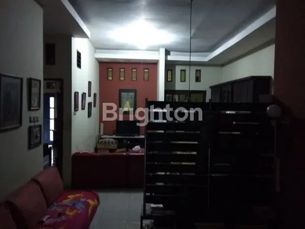 image RUMAH CANTIK HARGA MENARIK DI WAGE - TAMAN SIDOARJO (4)
