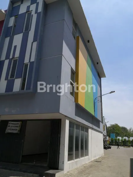 image RUKO 3LT  SANGAT STRATEGIS KONDISI BARU GRESS NOL.JALAN RAYA KOTA TUBAN (3)