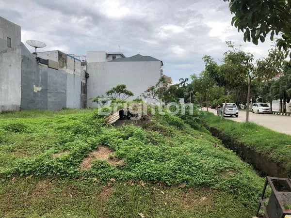 image KAVLING POSISI BADAN DENGAN LEBAR JALAN 12M YANG BEBAS BANJIR DI GREEN GARDEN (1)