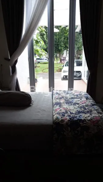 image RUMAH HOEK 2 LT CANTIK DI PHG GADING SERPONG TANGERANG (7)