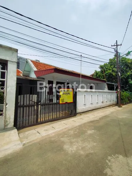 image RUMAH DI JAKARTA TIMUR JALAN PENGAYOMAN UTAN KAYU UTARA (1)