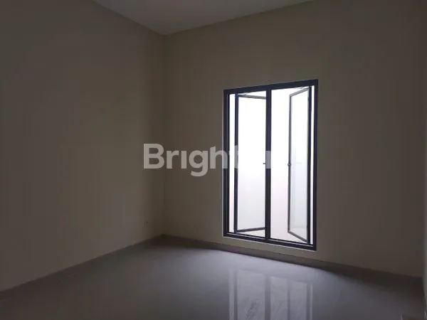 image RUMAH BARU GRESS 2 LANTAI DI RUNGKUT ASRI UTARA (5)