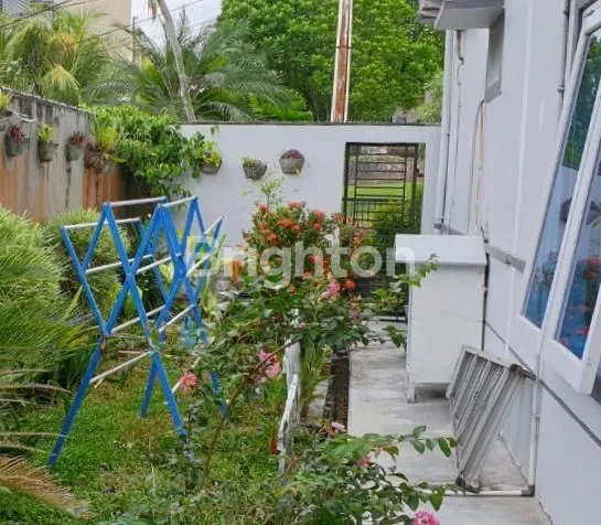 image RUMAH DUA LANTAI POSISI HOOK DEPAN TAMAN  (2)