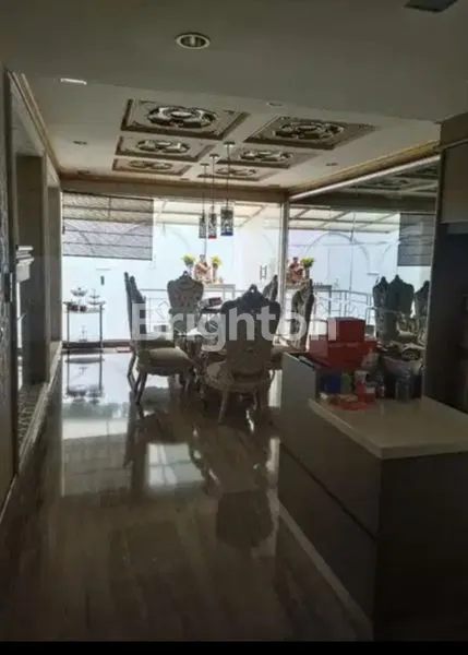 image RUMAH MEWAH DENGAN SWIMMING POOL DI TIRTA GOLF BSD TANGERANG (3)