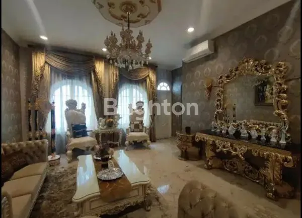 image RUMAH MEWAH DENGAN SWIMMING POOL DI TIRTA GOLF BSD TANGERANG (5)