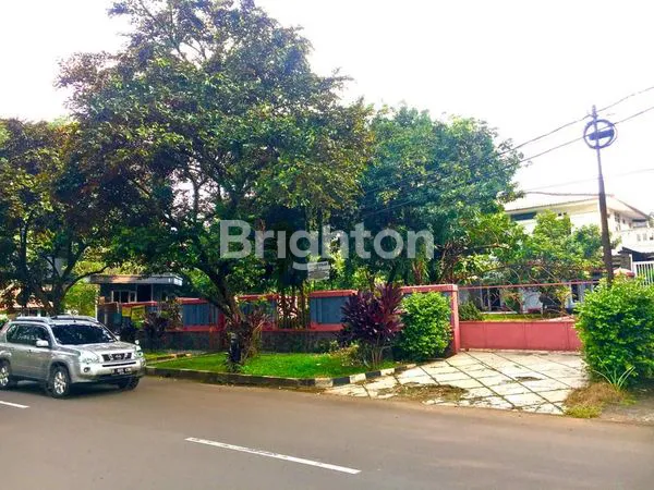 image RUMAH LUAS UNTUK KELUARGA BESAR, NYAMAN DAN ASRI (5)