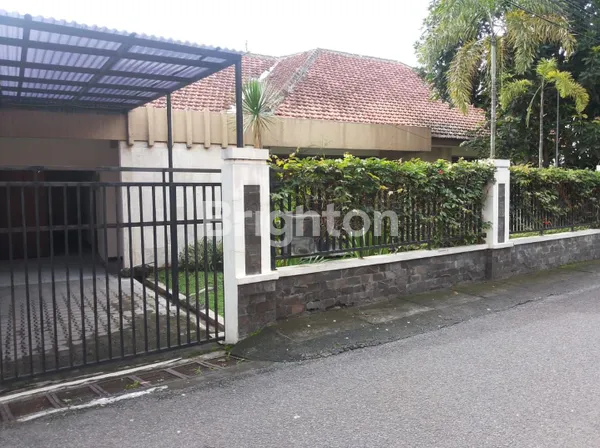 image RUMAH DEKAT RING ROAD UTARA (1)