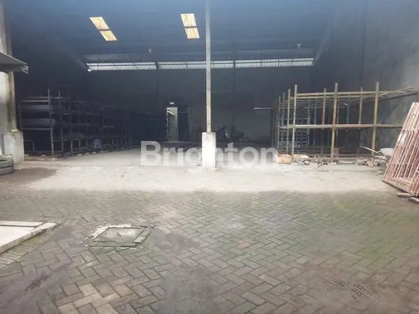 image TOKO BANGUNAN DIJUAL BESERTA ASETNYA DI PAKIS MALANG (2)