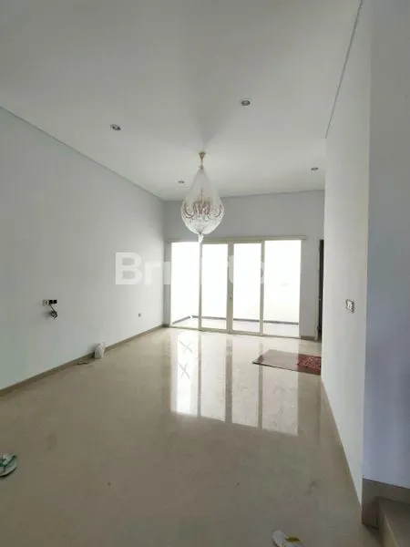 image RUMAH NEW GRESS MINIMALIS PALM BEACH, PAKUWON CITY (2)