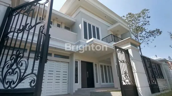 image RUMAH CANTIK 2 LANTAI SIAP HUNI DEKAT CLUB HOUSE DI ARAYA MALANG (2)