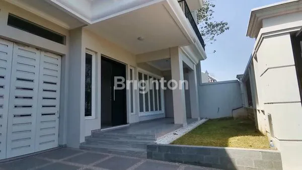 image RUMAH CANTIK 2 LANTAI SIAP HUNI DEKAT CLUB HOUSE DI ARAYA MALANG (3)