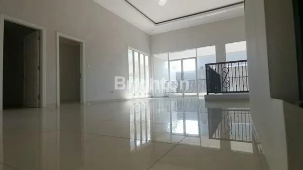 image RUMAH CANTIK 2 LANTAI SIAP HUNI DEKAT CLUB HOUSE DI ARAYA MALANG (8)