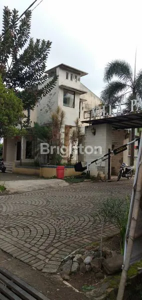 image MAU PUNYA RUMAH YANG BISA DIPAKAI USAHA?  YANG SATU INI COCOK, LOKASI STRATEGIS, 2 MUKA, PASIRWANGI UJUNG BERUNG (1)