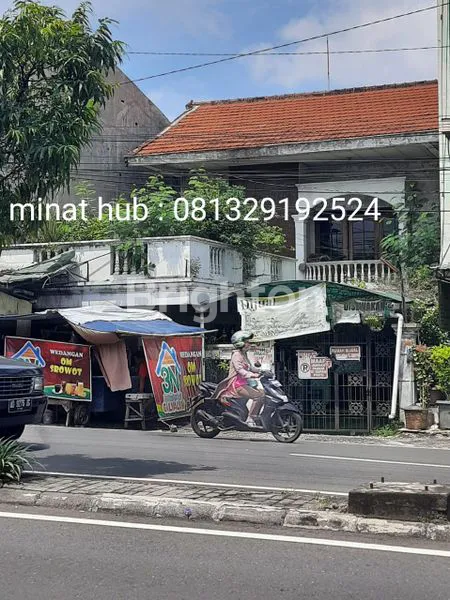 image RUMAH PINGGIR JALAN RAYA YOS SUDARSO (1)