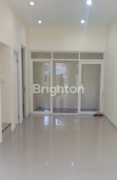 image RUMAH BARU 2 LANTAI PLOSO TIMUR (4)