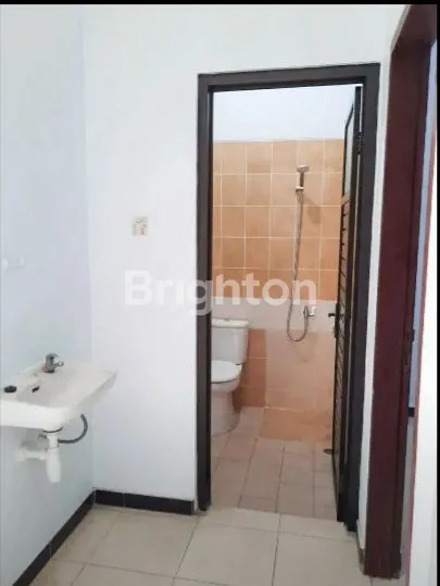 image RUMAH SIAP HUNI DI PURI SURYA JAYA  CLUSTER VANCOUVER (3)